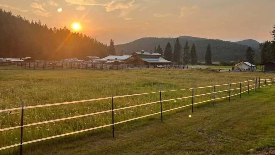 Bar W Guest Ranch Instagram @barwguestranch