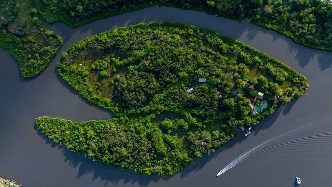 Makepeace Island Instagram